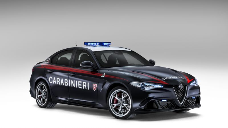 Alfa Romeo Giulia Quadrifoglio Carabinieri, police, safety car (horizontal)