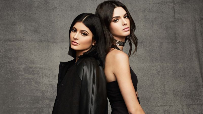 Kylie Jenner, Kendall Jenner, look, Most popular celebs (horizontal)