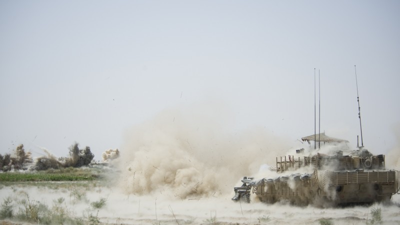 Leopard 2, MBT, tank, German, military vehicle, Bundeswehr, firing, dust (horizontal)