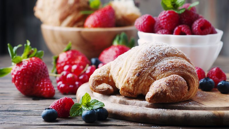 French croissants, fruit, berries, strawberry, raspberry, delicious, 4k (horizontal)