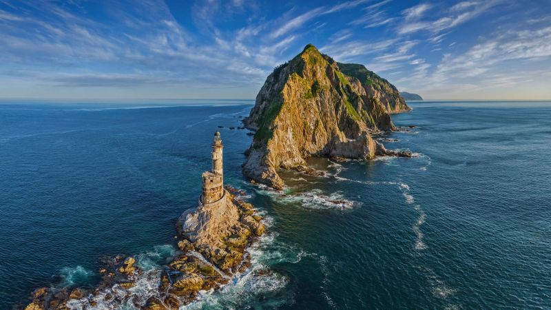 Cape Aniva, lighthouse, Sakhalin Island, Russia, water, ocean, rocks, mountains, 4K (horizontal)