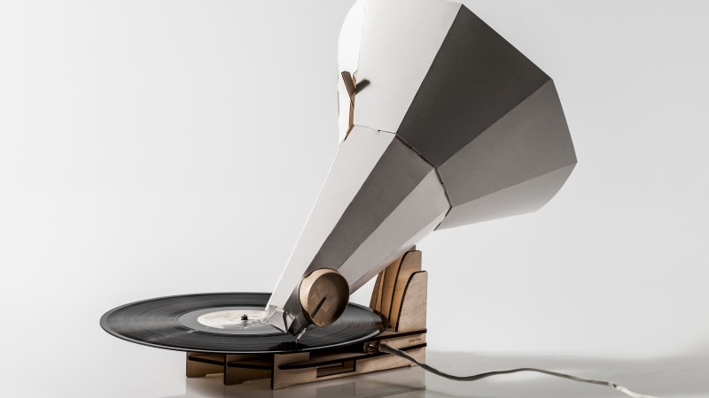 Jonofon, gramophone, invention, Iceland, vinyl, papercraft, music, nostalgia (horizontal)