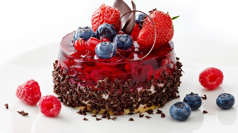 Cake, berries, strawberry, raspberry, blueberry, chocolate (horizontal)