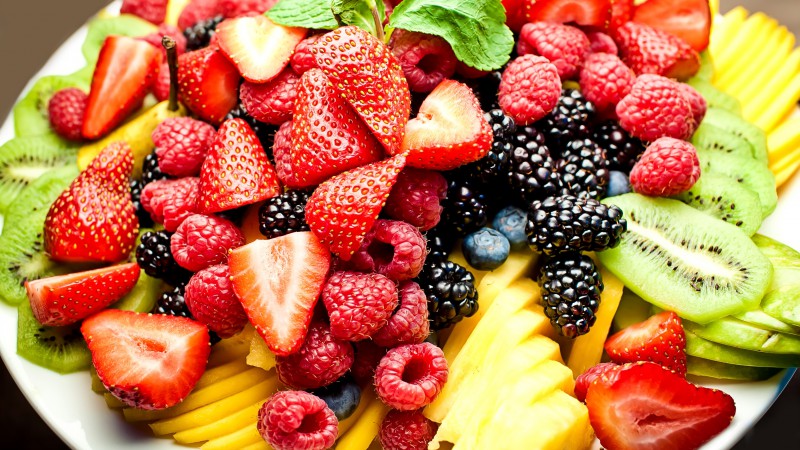 Fruits, berries, strawberry, raspberry, blackberries, kiwi (horizontal)