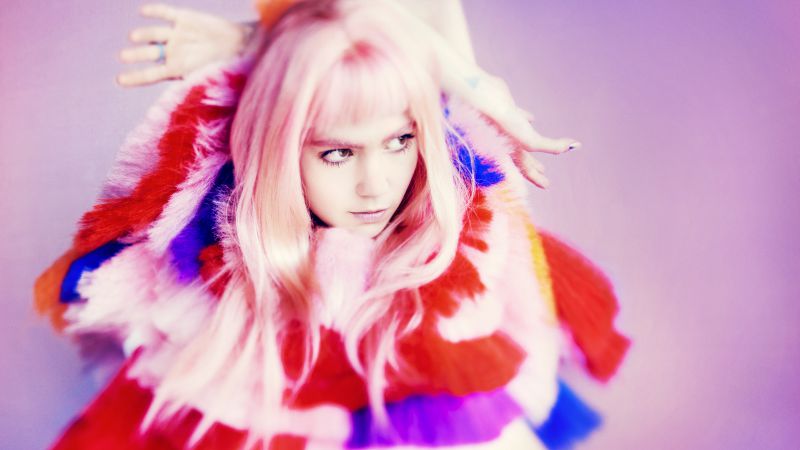 Grimes, Top music artist and bands, singer (horizontal)