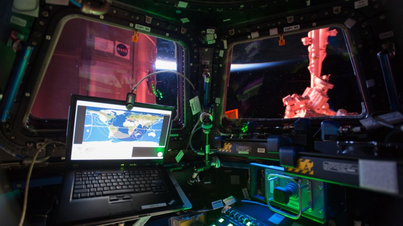 Photo of the Day, ISS-42/43, Cupol, space ship, laptop, track (horizontal)