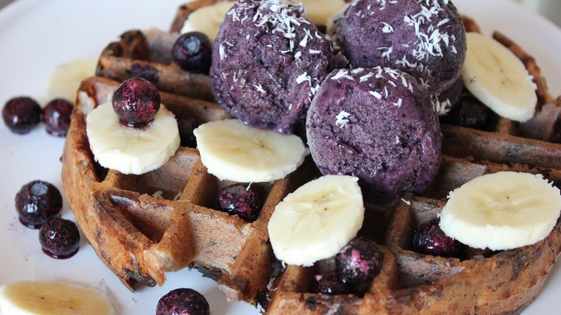 ice cream, waffles, blueberry, banana, chocolate (horizontal)