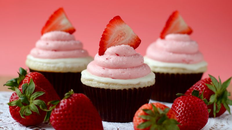 Cake, strawberry, berries (horizontal)