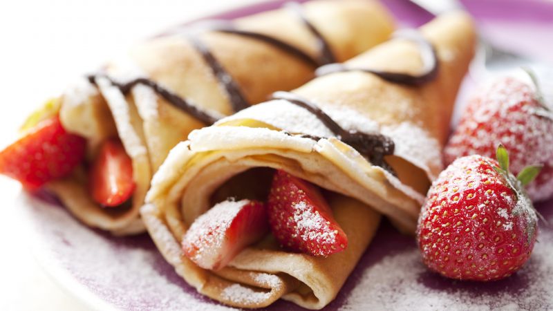 Pancakes, strawberry, chocolate (horizontal)