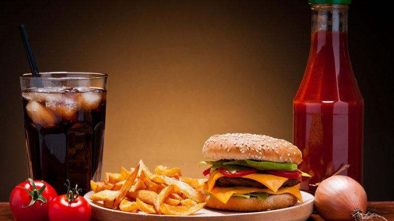 cheeseburger, fast food, french fries, cheese, steak, coca-cola, ice, ketchup, onion, cherry tomatoes (horizontal)