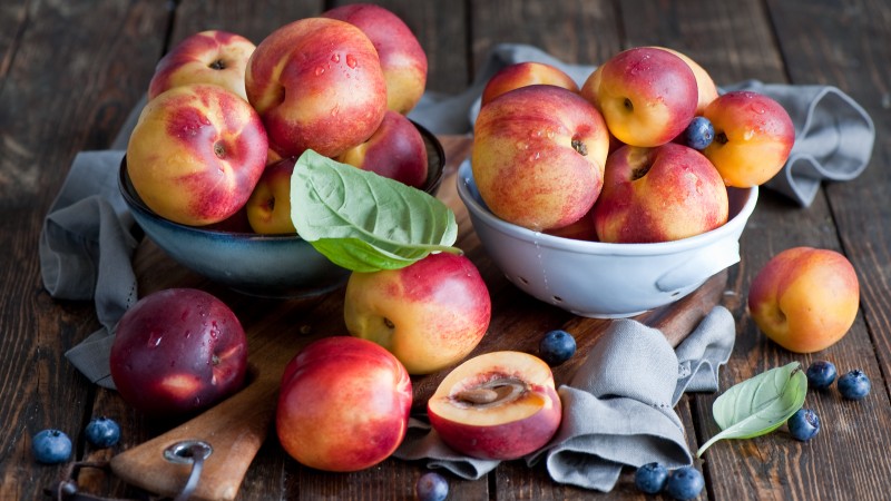 nectarines, blueberries, leaves,  (horizontal)