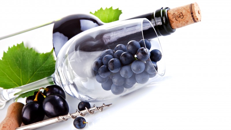 wine, grapes, red, wine glass, a corkscrew, leaves (horizontal)