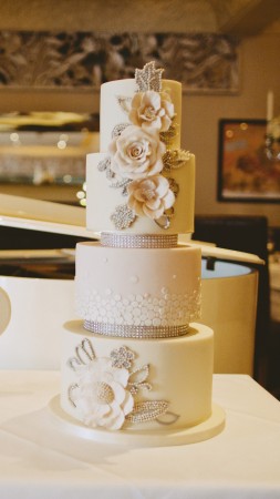 wedding cake, flowers, 4k (vertical)