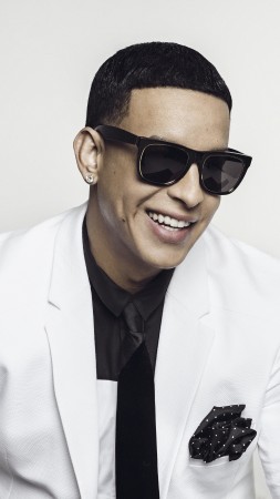 Daddy Yankee, photo, 8k (vertical)