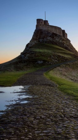 Lindisfarne Castle, dawn, Northumberland, England, hill, 5K (vertical)