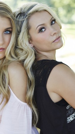 Maddie & Tae, Top music artist and bands, singer, country, blonde (vertical)