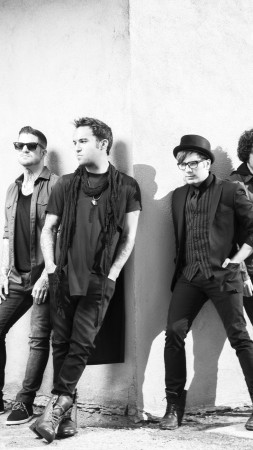 Fall Out Boy, Top music artist and bands, Patrick Stump, Peter Wentz, Joseph Mark Trohman, Andrew John Hurley (vertical)