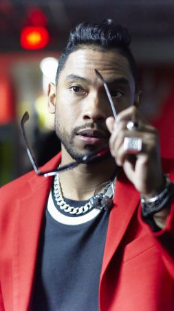 Miguel, Top music artist and bands, singer (vertical)
