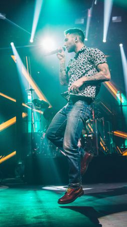 Maroon 5 Top music artist and bands, singer, actor (vertical)