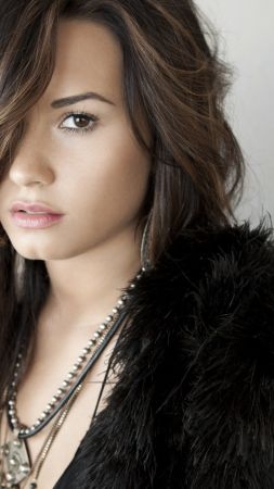 Demi Lovato, Top music artist and bands, brunette (vertical)