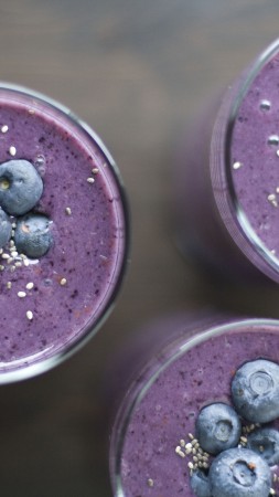 smoothies, fruit, blueberry, sesame (vertical)