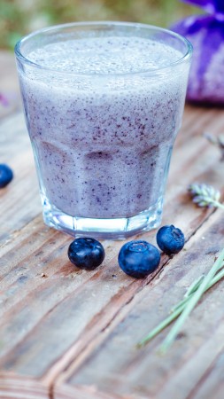 smoothie, blueberries, lavender (vertical)