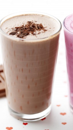 smoothies, chocolate, milk, strawberry (vertical)