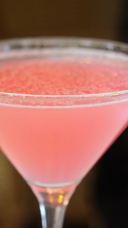 cocktail, Cosmopolitan, vodka, juice, sugar, lime (vertical)