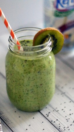 smoothies, kiwi, mango,  (vertical)