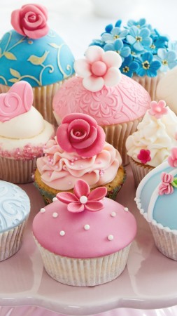 muffins, cream, powdered sugar, flowers, roses, desserts, pastries (vertical)