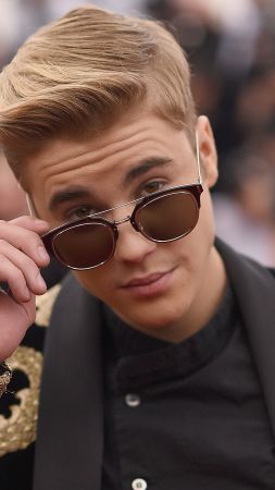 Justin Bieber, Most popular celebs, singer, actor (vertical)