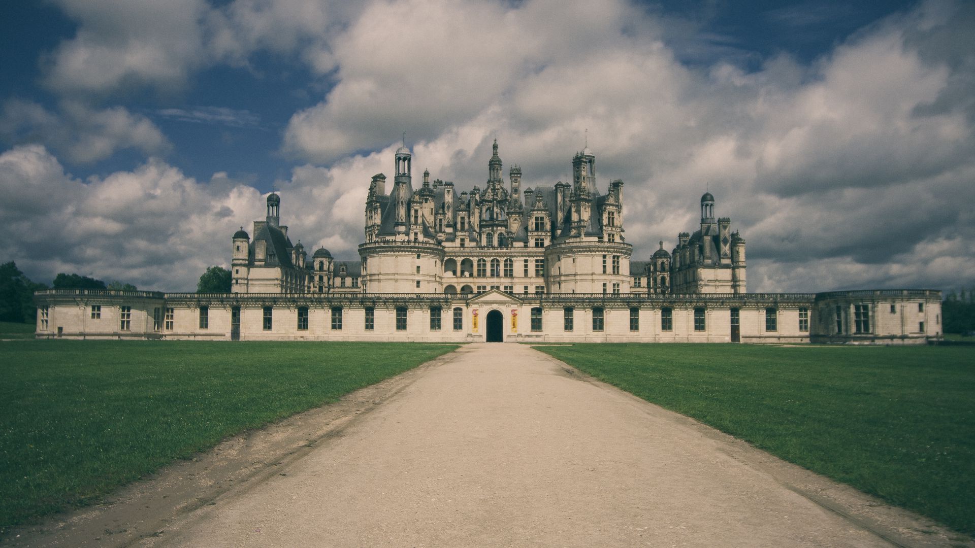 Château de Chambord, France, castle, travel, tourism (horizontal)