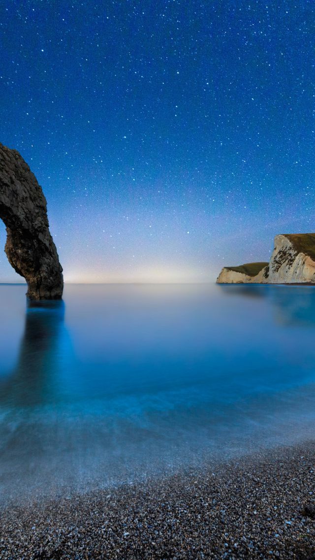 Durdle Door, 5k, 4k wallpaper, beach, night, stars, sea, England (vertical)