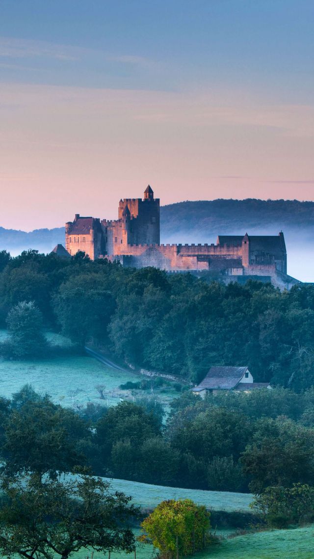 Dordogne Valley, France, 5K (vertical)