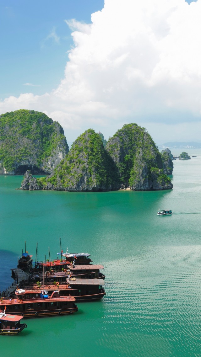 Ha Long Bay, 5k, 4k wallpaper, 8k, Halong Bay, Vietnam, mountains, cruise, travel, rest, boat, river (vertical)